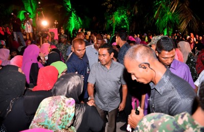 އާއްމުން ރައީސްއާ މުއާމަލާތު ކުރުމުގައި ހުރަހެއް ނެތް: މުއާޒު