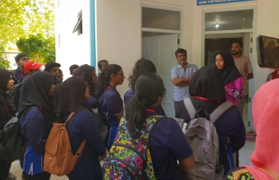 ސީއެޗްއެސްއީގެ ދަރިވަރުން ގުރައިދޫ މަރުކަޒަށް ޒިޔާރަތްކޮށް އެހީ ދީފި