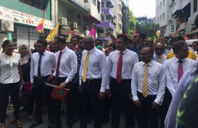 އިދިކޮޅު ކޯލިޝަން ކެންޑިޑޭޓް އިބޫގެ ފޯމު ހުށަހަޅުއްވައިފި