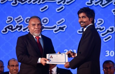 ބޭރު ގައުމުތަކާ އެއް ފެންވަރެއް ގައި ރާއްޖޭގައި ގާނޫނީ ދާއިރާ އިން މަތީ ތައުލީމް ދިނުމަކީ އަމާޒެއް: އަނިލް