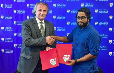 ކޯޗު ނެގި ސްކޮޑަށް ތާއީދުކުރަން: ބައްސާމް