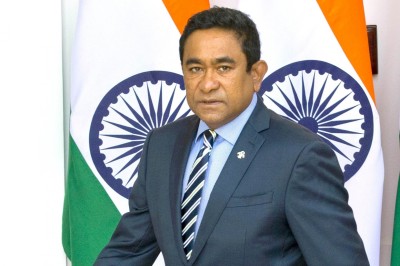ޑރ. ކަލާމްގެ ޝަރަފުގައިދޭ އެވޯޑް ލިބިގަތުމަށް ރައީސް އިންޑިއާއަށް ފުރާވަޑައިގެންފި