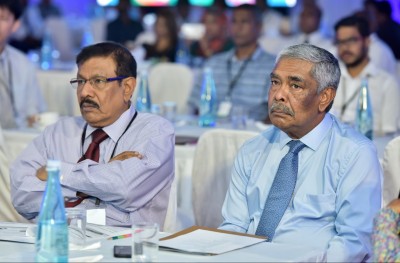 ދަރަނި ދެއްކޭނެ، އެއާޕޯޓު ތަރައްގީ ކުރުން މަޖުބޫރު: ޓޫރިޒަމްގެ ބާނީން