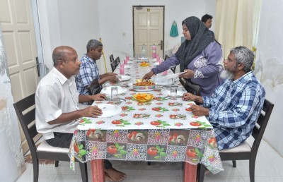 އިބޫގެ އެއްބަނޑު އެއްބަފާ އަދި ލޯފަން ތިން ހާފިޒުންގެ ވާހަކަ