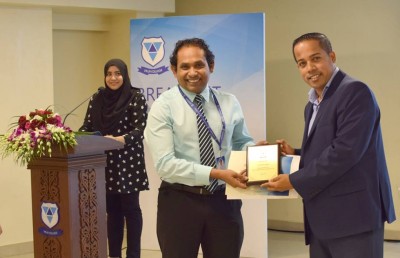 ވިލާ ކޮލެޖުން "ބިޒްނަސް ބްރޭކްފާސްޓް" އެއް ބާއްވައިފި