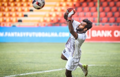 ގޯލްކީޕަރުންނަށް ސާފްގެ މުހިއްމުކަން ބޮޑު!