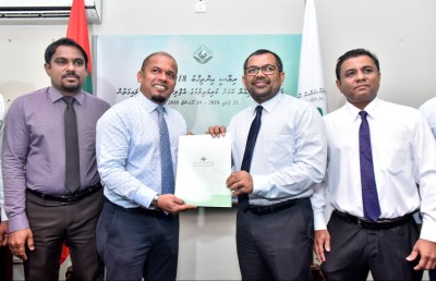 ރައީސް ޔާމީންގެ ކެންޑިޑެސީ ފޯމު އިލެކްޝަން ކޮމިޝަނަށް ހުށަހަޅައިފި