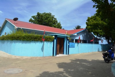 މުލީ ސްކޫލްގެ ޓީޗަރަކު އިމިގްރޭޝަންގެ ބެލުމުގެ ދަށަށް ގެންގޮސްފި