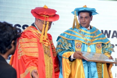 ރޯޔަލް އިންސްޓިޓިއުޝަންގެ ޑޮކްޓަރު ފެލޯގެ މަގާމު ސަން ސިޔާމަށް ލިބިވަޑައިގެންފި