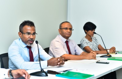 ގާނޫނުއަސާސީއެއް އޮތް ކަމާ މެދު ސުވާލު އުފެދޭ މިންވަރަށް ރާއްޖޭގެ ކަންކަން ހިނގައްޖެ: ވަކީލުން