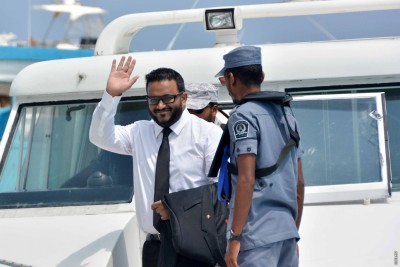 ބައެއް މީޑިއާތައް އަދީބުގެ ޝަރީއަތަށް ނުވަދެވޭތީ އޭނާ ކަންބޮޑުވުން ފާޅުކުރައްވައިފި