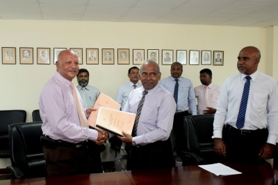 ދެ ސްކޫލެއްގައި ކްލާސްރޫމް އިމާރާތް ކުރުމަށް އަމީން ކޮންސްޓްރަކްޝަނާ ހަވާލުކޮށްފި