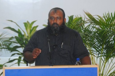 ކިނޮޅަހުގައި އިމާމްވެ އީދު ނަމާދު ކުރަން ޑރ. އިޔާޒަށް ހުއްދައެއް ނުދިން