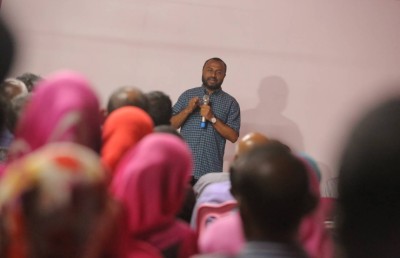 އިދިކޮޅު ޕާޓީތަކުގެ ވެރިކަމެއްގައި އޮންނާނީ ޖާސޫސް ކުރުމާއި ތަޅާފޮޅުން: ޑރ. ޝަހީމް