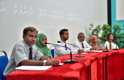 ކެންޑިޑޭޓުންނަށް ވަގުތު ދިނުމުގެ އުސޫލަށް އަމަލުކުރަން ޖެހޭނީ ޚަބަރުތައް ގެނެސްދޭ ބްރޯޑްކާސްޓަރުން އެކަނި