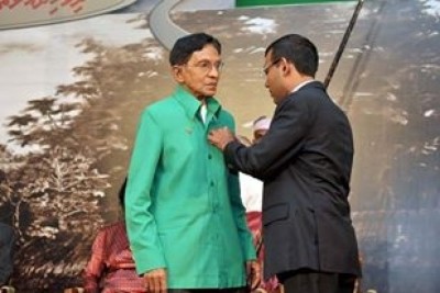 ޒާހިރަކީ ރާއްޖެ ނުދެކޭ ފަދަ، ދެވަނައެއް ނެތް ހިދުމަތްތެރިއެއް