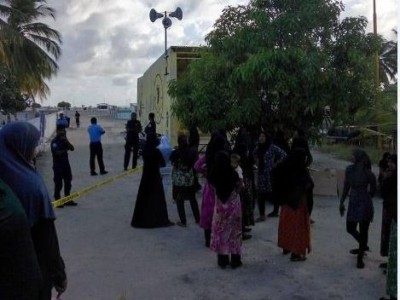 ޓެރަރިސްޓް ޖަމާއަތްތަކާ ގުޅުން އޮންނަ ކަމުގެ ތުހުމަތުގައި ކުނަހަންދޫ ޓީޗަރަކު ހައްޔަރުކޮށްފި