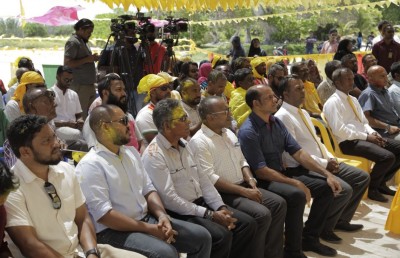 އިބޫ މޫނުގައި ވެސް މިއަދު ކުލަ، ރަށްތަކުން ދެންނެވީ އީދުގެ މަރުހަބާ