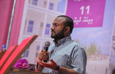 އިންތިޚާބު ކާމިޔާބު ކުރުމަށް ބަދަހި ސަފުތަކާ އެކު މަސައްކަތް ކޮށްދިނުމަށް ޑރ. ޝަހީމް އެދިވަޑައިގެންފި