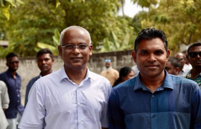 ކެންޑިޑޭޓު ނަންބަރު އެކެއް ރައީސް ޔާމީނަށް، އިބޫއަށް ދޭއް