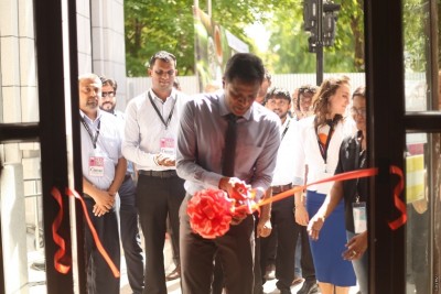 ވިހި ސްޓޯލާ އެކު ރާއްޖޭގެ ފުރަތަމަ އެފްއެންޑްބީ ޝޯ ފަށައިފި