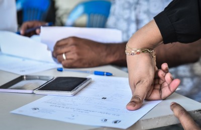 މަރުކަޒުތަކުގައި ބަހައްޓަނީ އެ ތަނަކަށް ވޯޓު ލާ މީހުންގެ ލިސްޓް: އީސީ