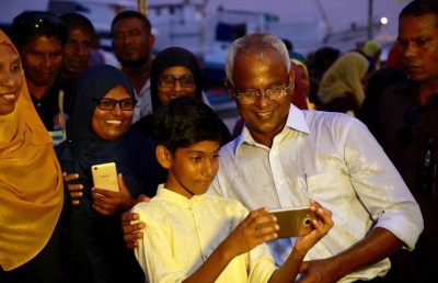 ތިނަދޫގައި އިބޫއާ ސަލާމް ކުރަން ދިގު ސަފެއް، ބޮޑު ތަރުހީބެއް!