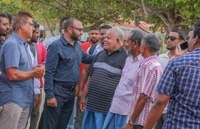 ކެމްޕޭނަށް ޑރ. ޝަހީމް ލ. އަތޮޅަށް ވަޑައިގެންފި