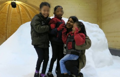 މިނިސްޓަރު ޒެނީޝާގެ އީދު ދައުލަތުގެ ބެލުމުގެ ދަށުގައި ތިބި ކުދިންނާއެކު