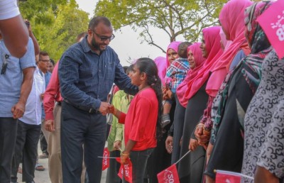 ކެމްޕޭނަށް ޑރ. ޝަހީމް ލ. އަތޮޅަށް ވަޑައިގެންފި
