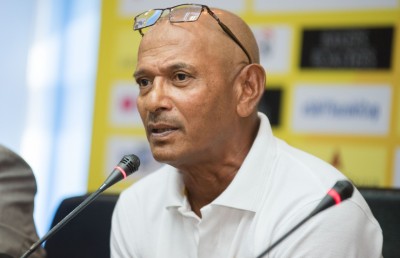 ދަގަނޑޭ ފަދަ ކުޅުންތެރިޔަކު އަހަރެމެން ބޭނުން: ލަންކާ ކޯޗު