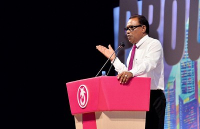 އެއާޕޯޓް ވިއްކާލުމުގައި ރައީސް ނަޝީދު ވަނީ ހިޔާނާތް ވެފައި: ރައީސް