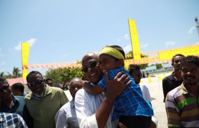 ކޮލަމާފުށިން އިބޫ އަށް ރައްޔިތުންގެ ހިމާޔަތާއި ލޯބި