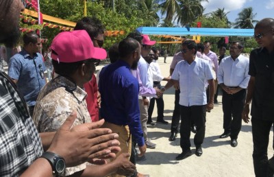 ކެމްޕެއިނަށް ރައީސް، ވ. އަތޮޅަށް ކުރައްވާ ދަތުރެއް ފައްޓަވައިފި
