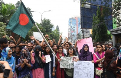 ޑާކާގައި ހެލްމެޓް ނާޅައި ސައިކަލް ދުއްވާ މީހުންނަށް ތެޔޮ އަޅައިދިނުން މަނާ