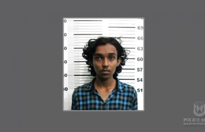 އިއްބެގެ މަރާގުޅިގެން ހޯދި މީހާ ފުލުހުންނާ ހަވާލުވެއްޖެ