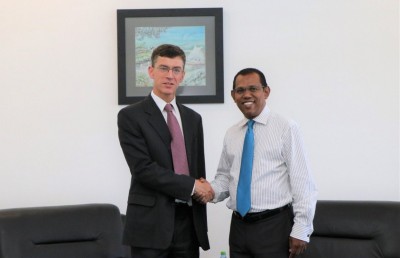 ރިޔާސީ އިންތިހާބާ ބެހޭ ގޮތުން އިނގިރޭސި ސަފީރު މަޝްވަރާކުރައްވައިފި