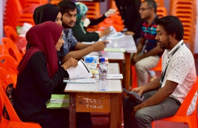 ކުރިމަތި ނުލިޔަސް ވޯޓު އޮފިޝަލުންނަށް! މެޖޯރިޓީ ފޮށީގައި ޕީޕީއެމް؟!