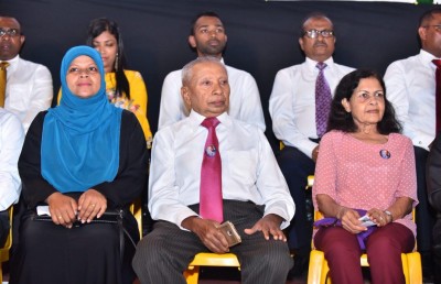 އުމަރު ޒާހިރު އިދިކޮޅު ޕާޓީތަކުގެ ޖަލްސާގައި