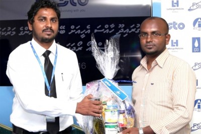 ރޯދައާ ދިމާކޮށް އެސްޓީއޯ އިން ގުރައިދޫ މަރުކަޒަށް ބައެއް ތަކެތި ހަދިޔާކޮށްފި