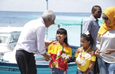 ރާއްޖެ އޮތީ އޮޅުންބޮޅުންގަނޑެއްގެ ތެރޭގައި: އިބޫ