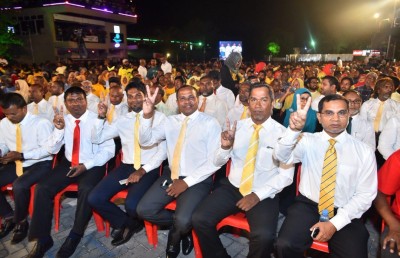 ސިވިލް ސާވިސް މުވައްޒަފުންގެ މުސާރަ ބޮޑުކުރުމާ އެކު، އިބޫގެ ގިނަ ވައުދުތަކެއް