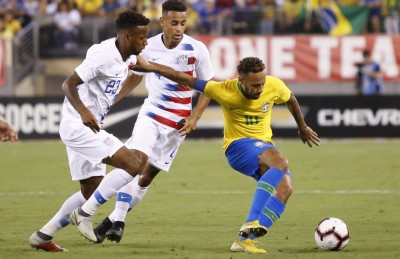 ނޭމާގެ ގޯލާ އެކު ބްރެޒިލުން އެމެރިކާ ބަލިކޮށްފި