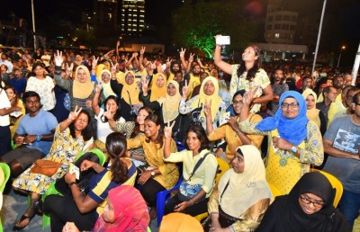 ތިއިންބޭފުޅެއްގެ އެންމެ ލޯލާރިއެއްގައި ވެސް އަޅުގަނޑު ނުޖެހޭނަން