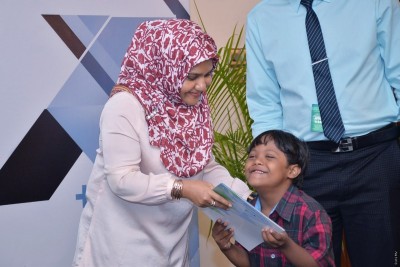 ކެއާ ސޮސައިޓީގެ 20 ދަރިވަރެއްގެ ކިޔެވުމުގެ ޚަރަދު އެމްޑަބްލިއުއެސްސީއިން ދީފި