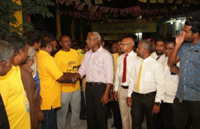 އިބޫ އަށް ނައިފަރުން: ތިއީ ހަމަ "ރަންގަނޑެއް"