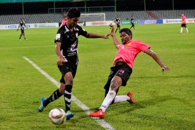 ފުރަތަމަ ޑިވިޝަނުގެ އަލަށް ވާދަކުރަމުންދާ ޔޫވީން އީގަލްސް ހިފަހައްޓައިފި