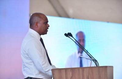 އެއާޕޯޓު ވާނީ ސަރަހައްދުގެ ނަމޫނާއަކަށް: އާދިލް