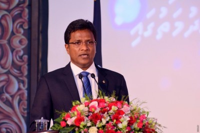 އަދީބު ބައިވެރިކޮށްގެން ގޭންގާއި ޚިޔާނާތޭ ކިޔައިގެން އިއްތިހާދުން ދައްކާނެ ވާހަކައެއް ނޯންނާނެ: އުމަރު
