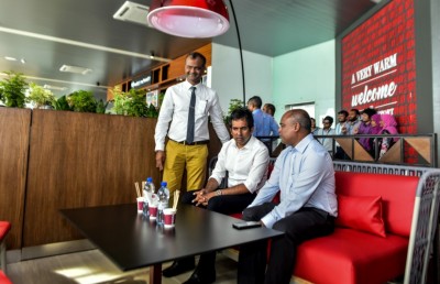 ވެލާނާ އެއާޕޯޓުގައި ހަތަރު ފްރެންޗައިސް ރެސްޓޯރަންޓް ހުޅުވައިފި